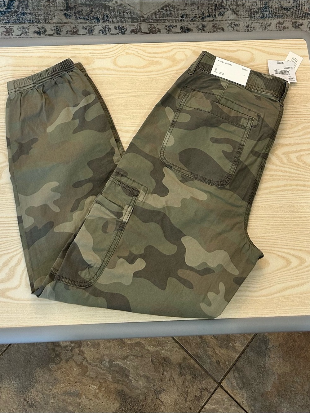 American Eagle Outfitters Olive Green Camo Joggers - Picture 1 of 9